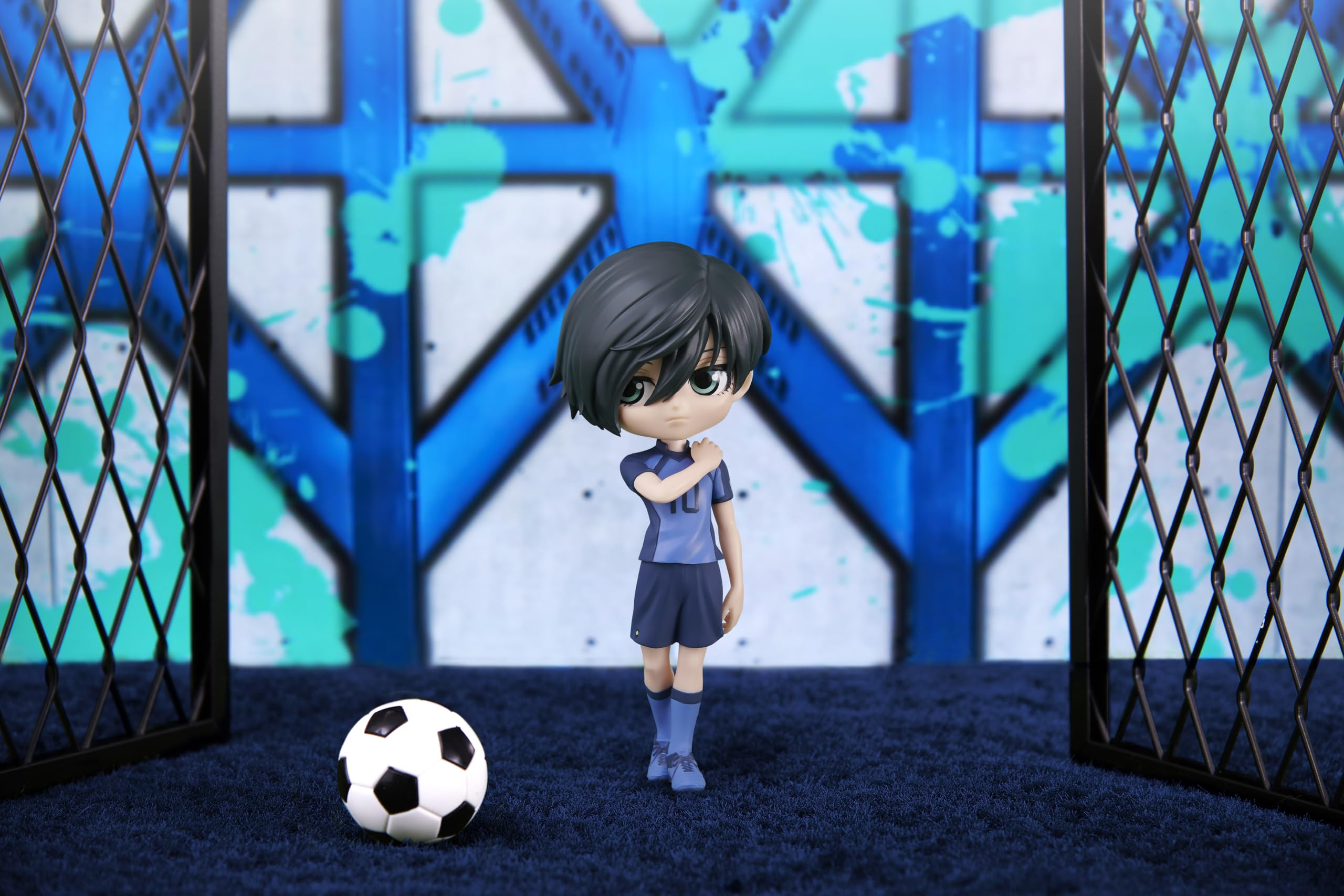 Banpresto - Blue Lock - Rin Itoshi (ver. A), Bandai Spirits Q Posket Figure - Image 6